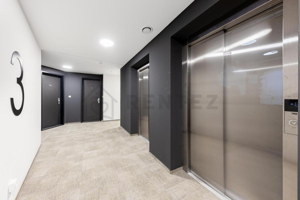 Mymozart Lux * Prague